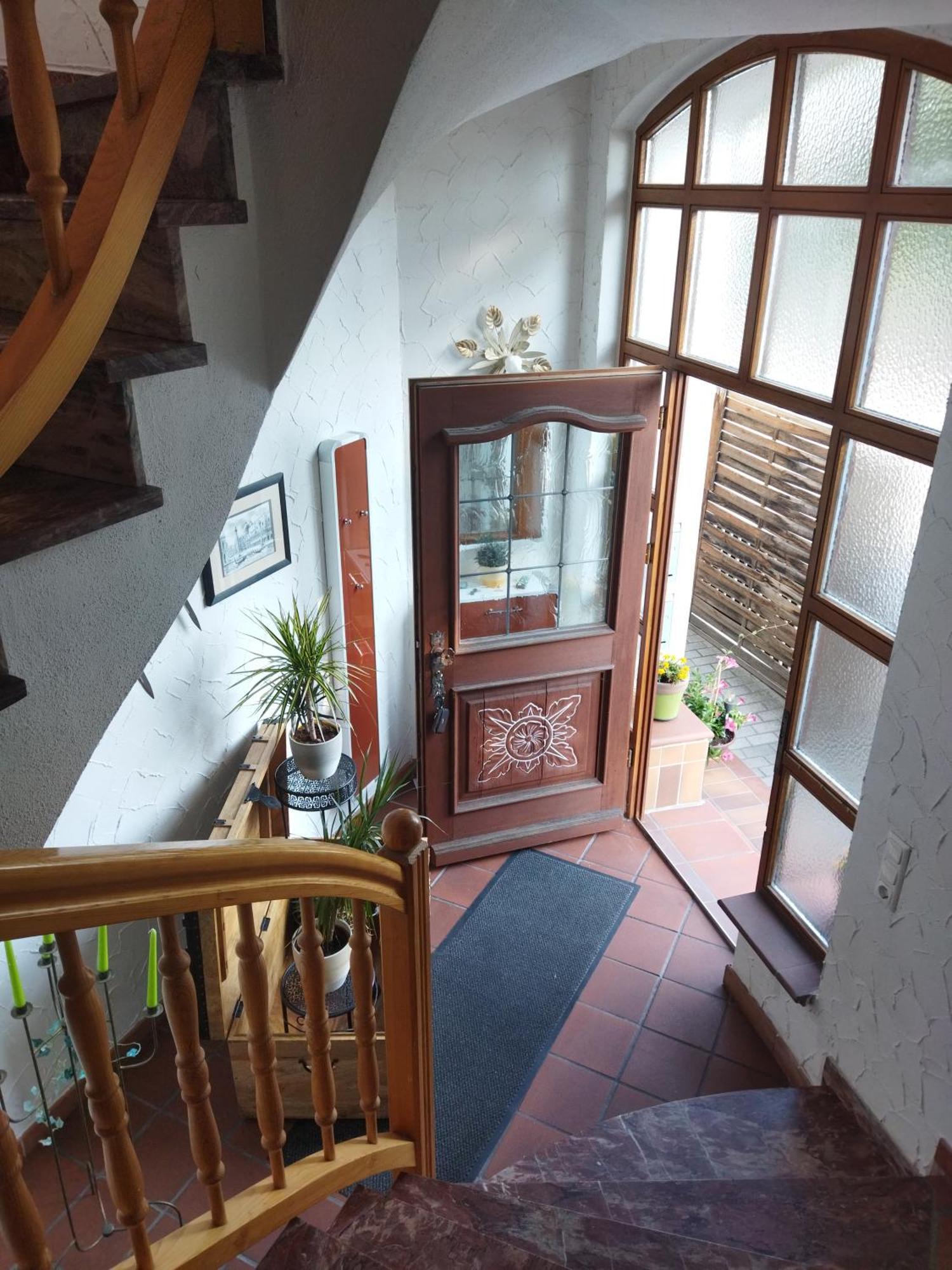 Aussergewoehnliche Atelierferienwohnung Mit Balkon An Der Donau Winzer 外观 照片