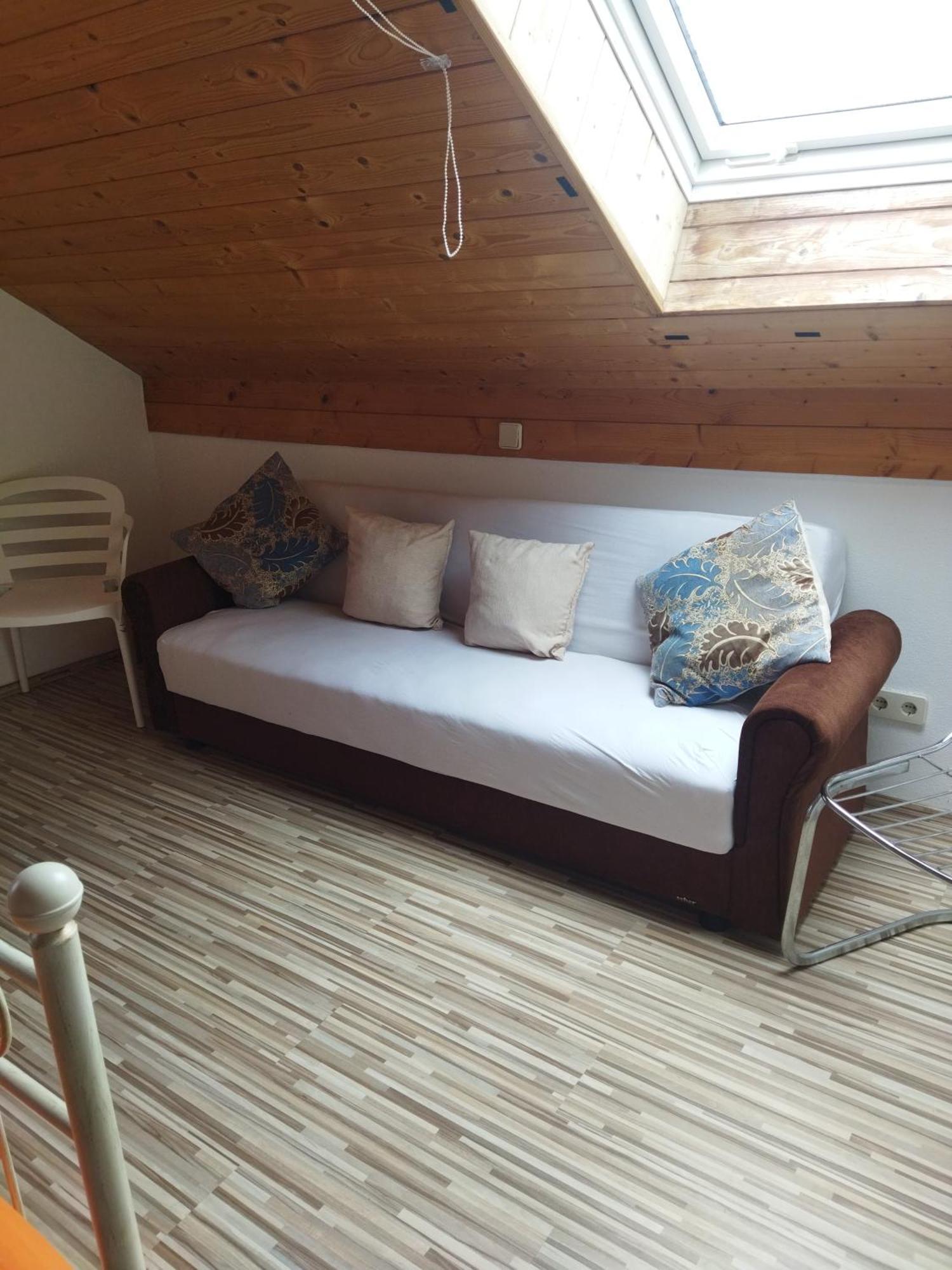 Aussergewoehnliche Atelierferienwohnung Mit Balkon An Der Donau Winzer 外观 照片